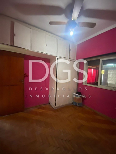 Casa En Venta Para Dos Familias En Block En Lanús Este