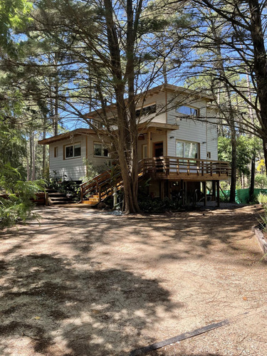 Barrio Zorzal, Cariló  Casa De 3 Ambientes Y Tiny House En Medio Del Bosque.