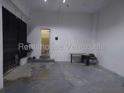 Local Comercial Para Taller Mecánico En Alquiler, Ubicado A Pie De La Calle En Los Dos Caminos Avenida Rómulo Gallegos
