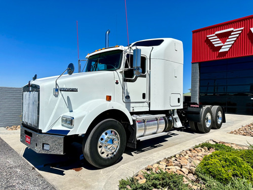 Tractocamion Kenworth T-800 Seminuevo 2018 Con Camarote
