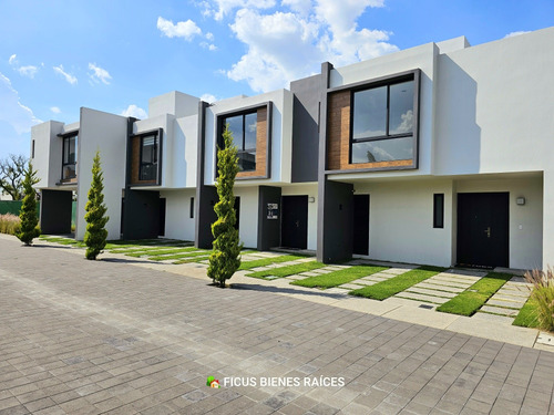 Casa En Venta En Toluca, Fraccionamiento Aurea