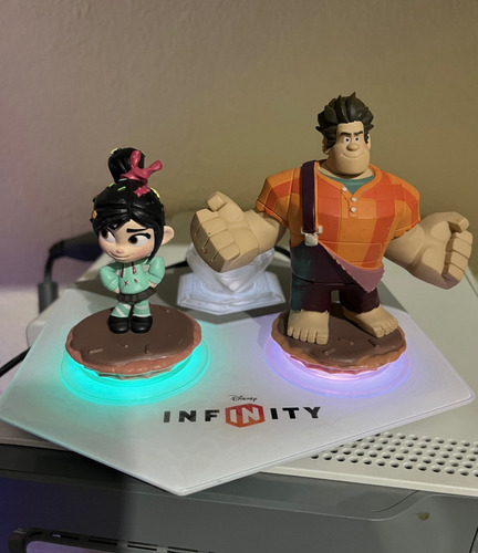 Juegos Y Figuras Xbox 360 Disney Infinity + Skylander Giants (Usado)