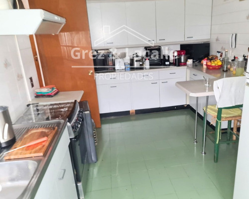 Se Arrienda Increíble Casa En Sector Av. España, Curicó.