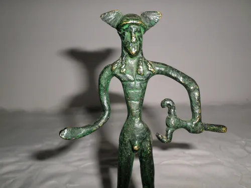 Antigua Figura De Bronce Patina Verde Hermes 14,5 Cm Alto (Usado)