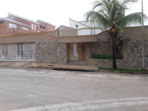 Inmobilia Group Vende Casa En Altos De Guataparo