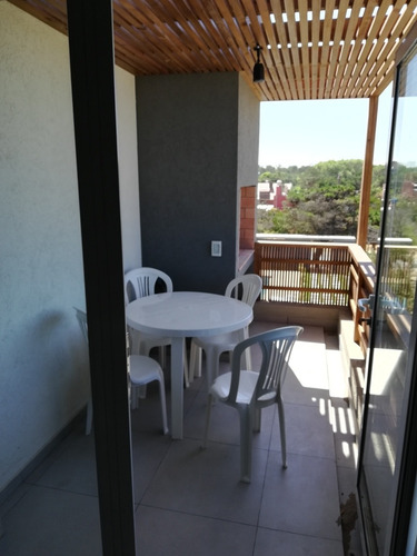 Departamento Con Pileta Frente Al Mar