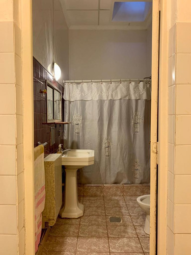 Casa En Venta Rosario España Y Hospitales - 2 Dormitorios