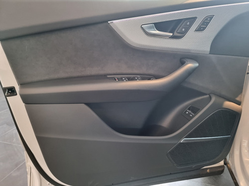 Audi Q8 2024