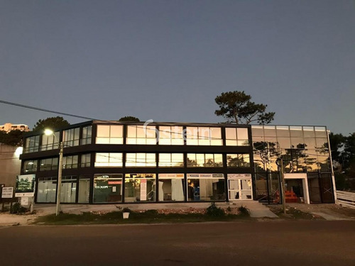 Imagen 2 de 9 de Apartamento En Venta En Zona Punta Shopping