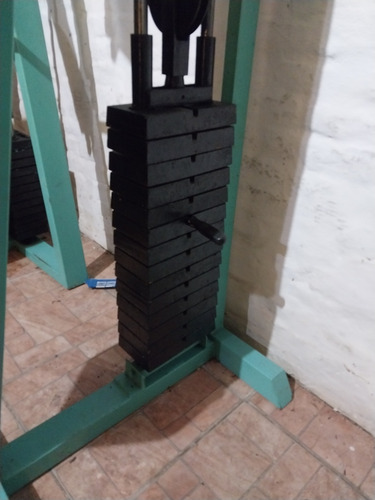 Peck Deck Gumnasio (Usado)