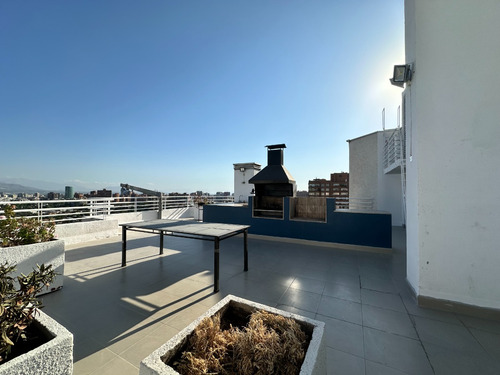 Vende Dueño: Vista Despejada, Las Condes A Pasos Metro L7.
