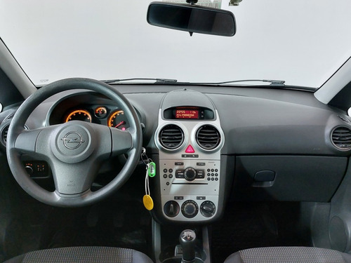 Imagen 13 de 15 de Opel Corsa 1.4 Essentia Mt
