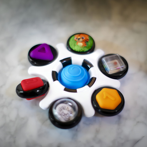 Baby Einstein Curiosity - Juguete Sensorial Para Ansiedad Y. Color Embrague Curiousity