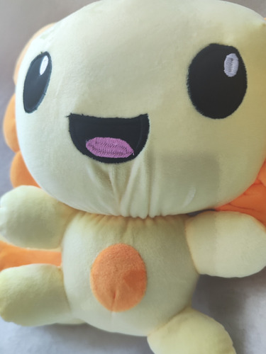 Ajolote Peluche Suave 30x30cms De Calidad Crema Naranja