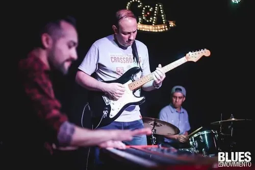 Clases De Guitarra Y Bajo