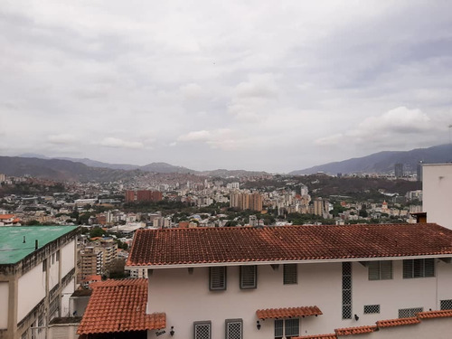 Imagen 6 de 22 de Se Vende Casa 525m2 4h+s/5b/3p Colinas De Santa Monica 5419