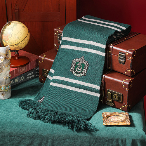 Bufanda Harry Potter Gryffindor Slytherin Ravenclaw Bordado
