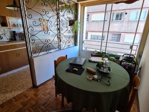 Apartamento Tres Dormitorios. Venta. Centro. Impecable.