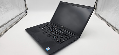 Laptop Dell I5 7ma 8gb 256gb Para Partes + Cargador + Regalo Negro (Usado)
