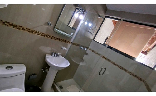 Casa En Venta Urb El Placer 5h/6b/3p Piscina