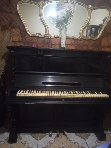 Vendo Piano Geissler Zeit En Buenas Condiciones.