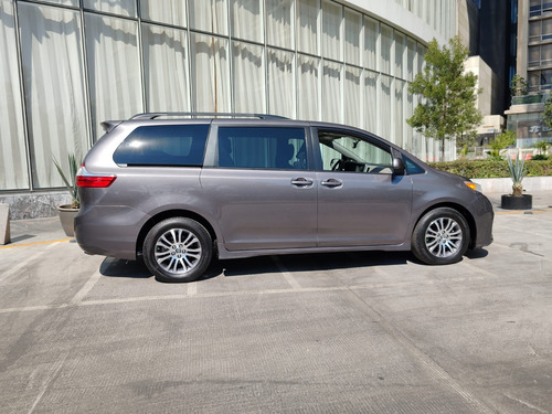 Toyota Sienna 3.5 Xle At