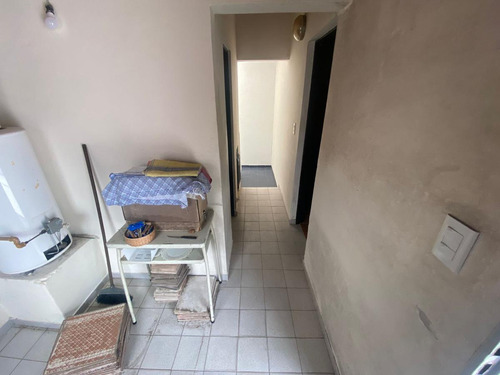 Casa De Pasillo Con Tres Dormitorios Y Terraza - Rosario, Centro