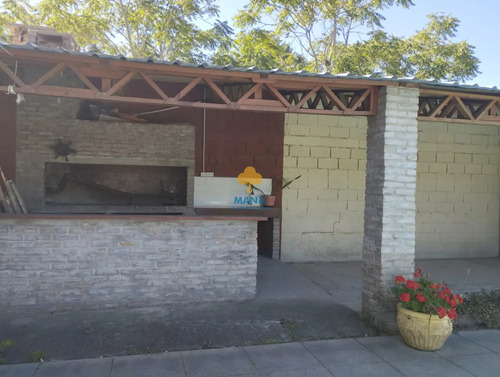 Alquiler Anual, Casa De 3 Dormitorios Con Piscina, Pinares Atlántida