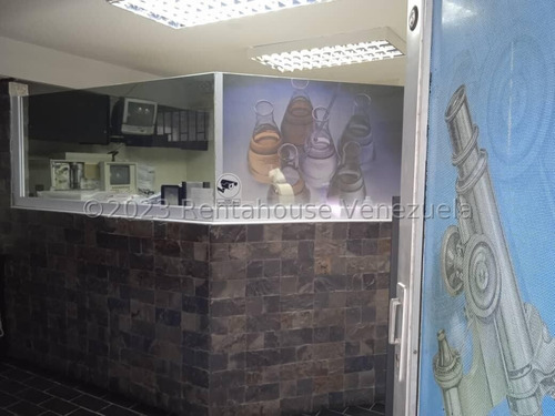 En Av. ''montes De Oca'', Urb. ''padre Alfonso'', Valencia, Local Comercial, Eloisa Mejia 24-13715