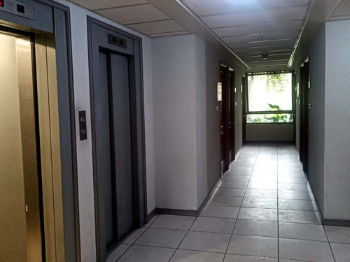 Oficina En Elidoro Yáñez Con Antonio Varas