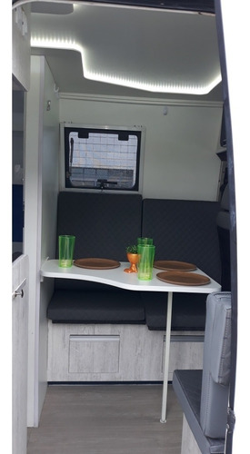 Imagem 7 de 16 de Motorhome