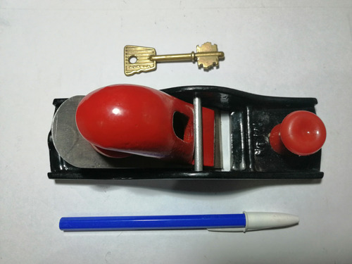 Garlopa Para Carpinteria De 17 Cm X 5 Cm De Ancho (Usado)