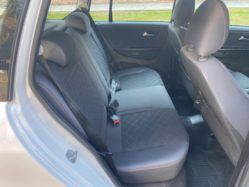 Volkswagen Suran 1.6 Highline 101cv