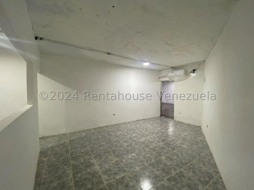 24-22177 Oportunidad De Alquilar En Zona Segura Y Comodo Amplio Galpon