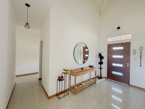 Venta Casa 5 Amb Pileta Galeria En El Canton