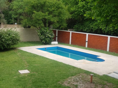 Imagen 2 de 9 de Casa - La Reja