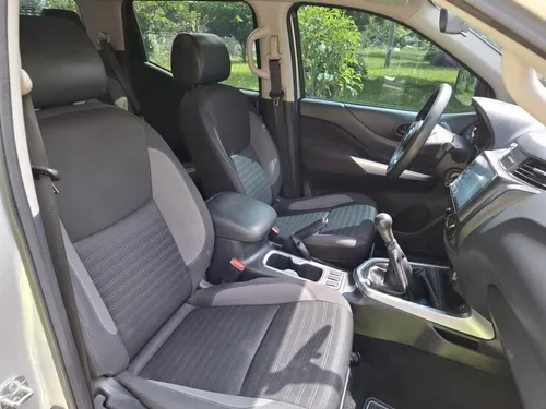 Nissan Frontier 2.5 Cd S 4X2