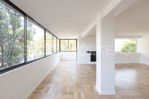 Departamento Remodelado En Calle Vitacura