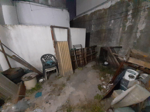Galpón, Depósito O Taller Interno De 80 M2 Aprox