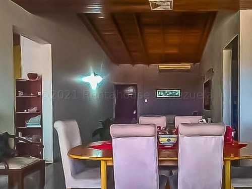 Imagen 10 de 11 de Apartamento Amplísimo De 180mts2 En La Av. Ollarvides, Ciudad De Punto Fijo-edo. Falcón.#22-1262.