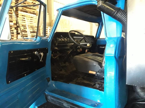 Dodge 1000