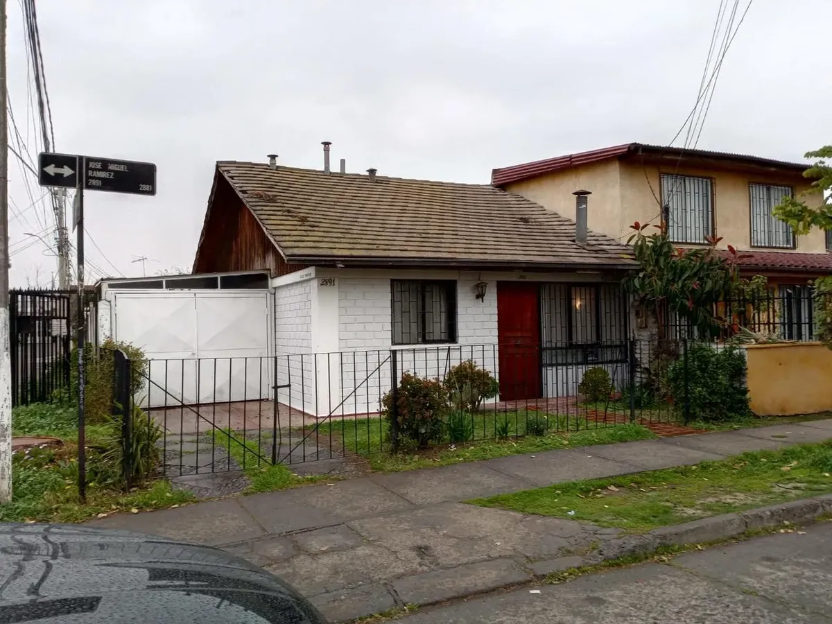 Imagen 3 de 29 de Venta De Casa, Buen Patio, Barrio Tranquilo Y Familiar