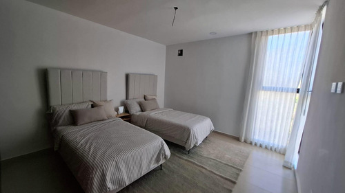 Casa En Venta Merida, Cholul Tipo Townhouse, 1ra Etapa, Diciembre 2025.