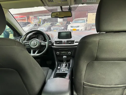 Mazda 3 2.0 Touring
