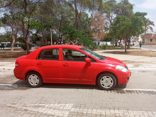 Imagen 3 de 8 de Nissan Tiida 2013