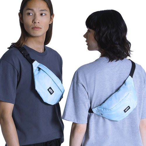 Cangurera Pechera Vans Traveler Fan Color Celeste Diseño De La Tela Liso