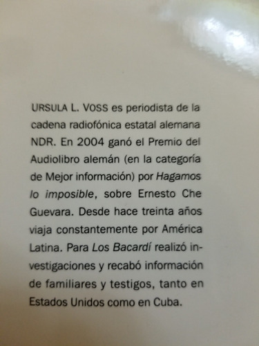 A7 Los Bacardi Una Familia El Ron Y La Revolución Cubana (Usado)