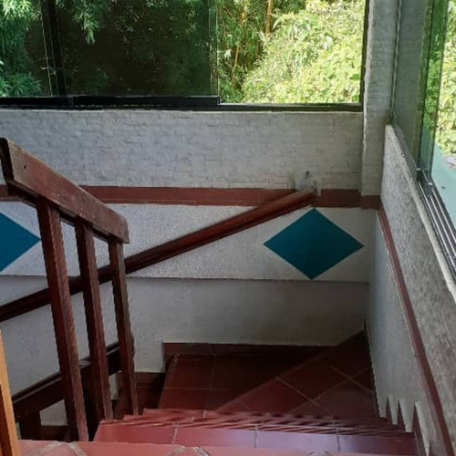 Hermosa Casa Con Terreno En Venta En Caruao