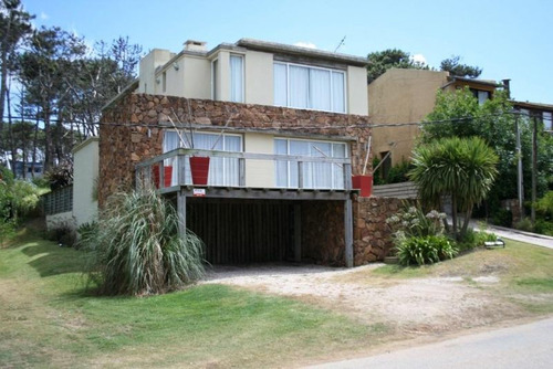 Casa En Alquiler Por Temporada De 4 Dormitorios En Montoya (ref: Atm-750)