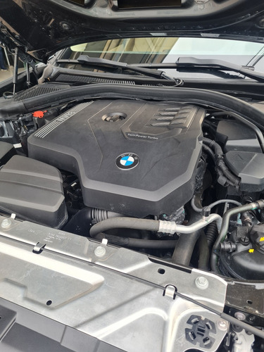 BMW Serie 3 3.0 330i Sedan Sport Line Shadow